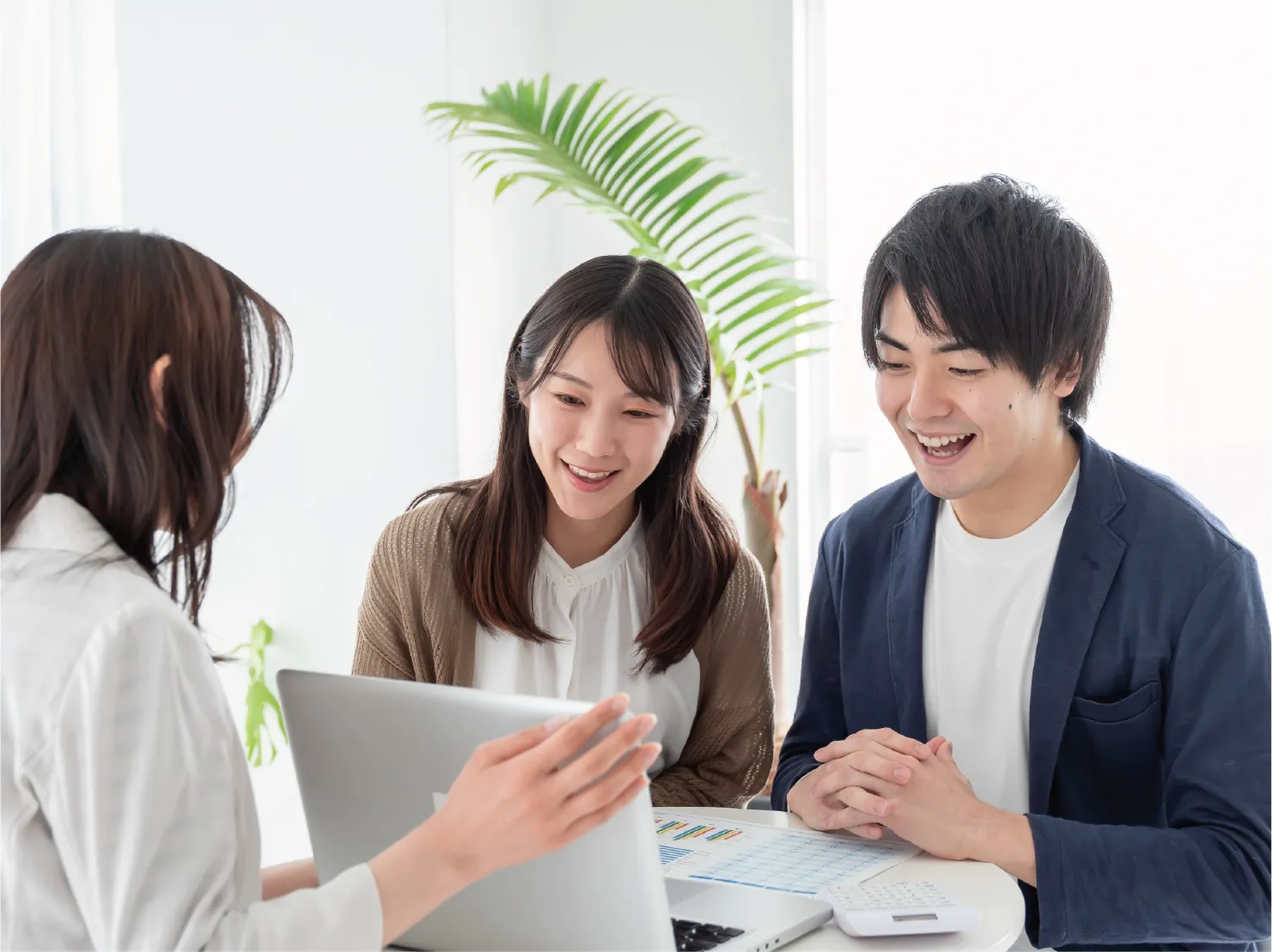 夫婦がファイナンシャルプランナーに相談